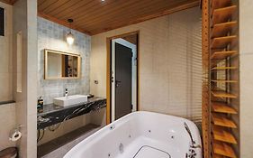 Chivapuri Beach Resort